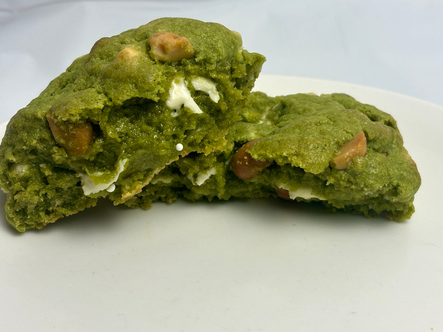 Matcha white chocolate toasted macadamia nut